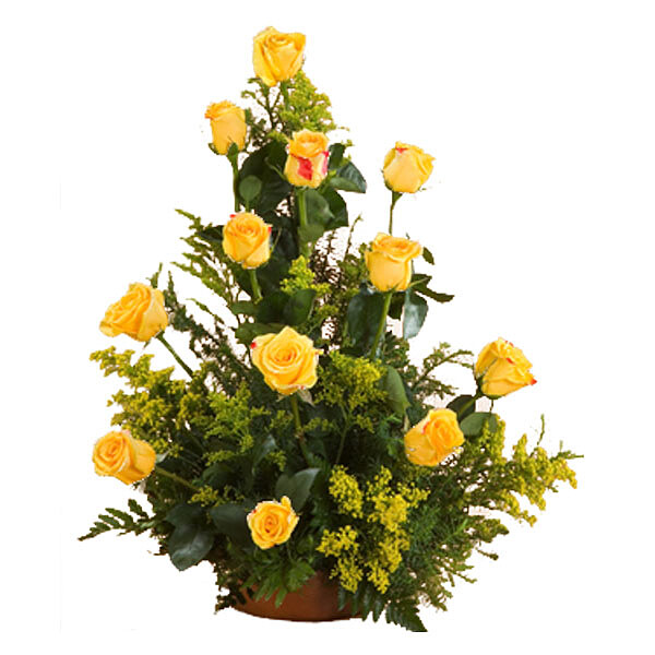 Blumenarrangement mit gelben Rosen