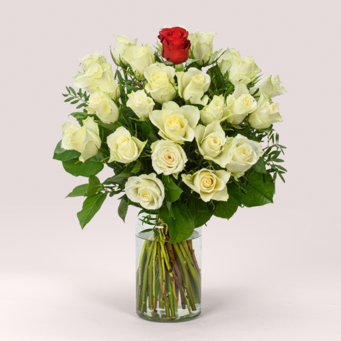 Rosenstrauß mit Vase Rosenpoesie