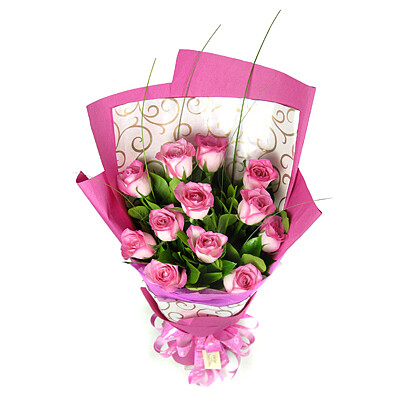 Bouquet of hot pink roses
