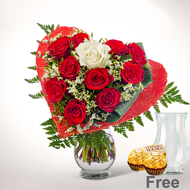 Rose Bouquet Romeo mit vase & 2 Ferrero Rocher