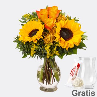 frisch gebunden Blumenstrauß Vincent mit Vase & Ferrero Raffaello