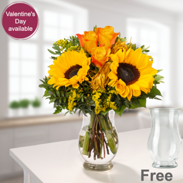 freshly tied Flower Bouquet Vincent with vase