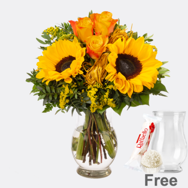 freshly tied Flower Bouquet Vincent with vase & Ferrero Raffaello