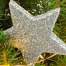 Weihnachtsbaum Sternenglanz mit Lichterkette, mit 2 Ferrero Rocher
