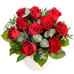 Bouquet of red roses