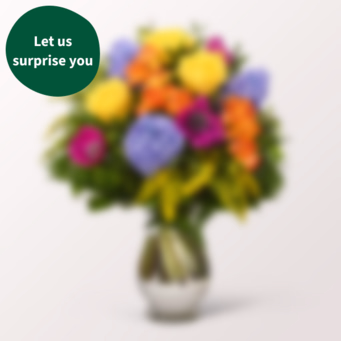 Surprise Flower Bouquet with vase & Balloon & Ferrero Giotto