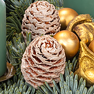 Smaragdfarbener Adventskranz (Ø 30cm) mit 2 Ferrero Rocher