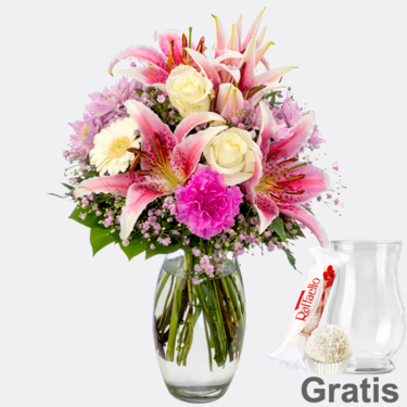 frisch gebunden Blumenstrauß Glücksmoment mit Vase & Ferrero Raffaello
