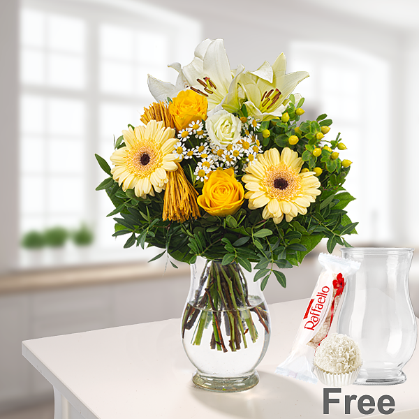 Flower Bouquet Sonnengelb with vase & Ferrero Raffaello
