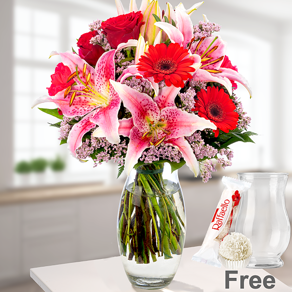 Flower Bouquet Karat with vase & Ferrero Raffaello