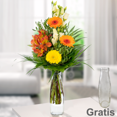 frisch gebunden Blumenarrangement Sommermorgen mit Vase