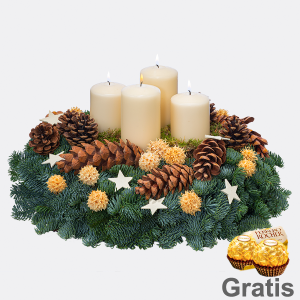 Cremefarbener Adventskranz (Ø 30 cm) mit 2 Ferrero Rocher