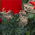 Roter Adventskranz (Ø 25 cm) mit 2 Ferrero Rocher