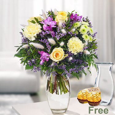 Flower Bouquet Sonnenbad with vase & 2 Ferrero Rocher