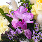 Flower Bouquet Landleben with Vase & 2 Ferrero Rocher