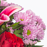 Blumenstrauß Mutterglück mit Vase & Ferrero Giotto 3er