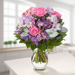 Blumenstrauß Zauberhaft mit Vase & Ferrero Giotto 3er