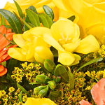 Blumenstrauß Sonnenschein mit Vase