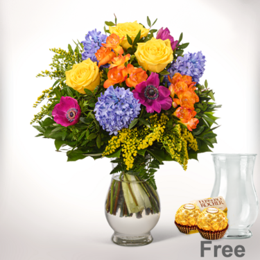 freshly tied Flower Bouquet Farbenfreude mit vase & 2 Ferrero Rocher