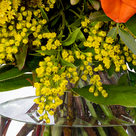 Premiumstrauß Herbstfarben mit Premiumvase & Ferrero Raffaello