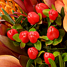 Premiumstrauß Herbstblüte mit Premiumvase & Ferrero Raffaello