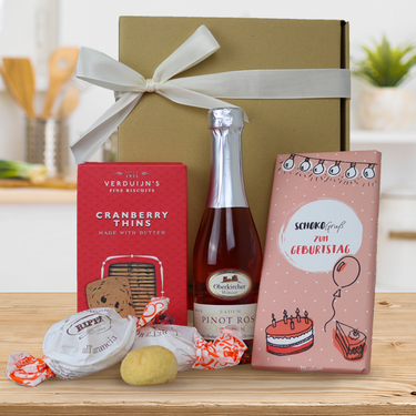 Gift basket birthday greeting Gift basket Birthday Greeting