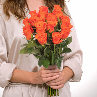 Bunch of 20 orange St. Nicholas Day roses with vase & 3 Ferrero Giotto