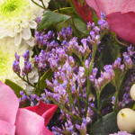 Blumenstrauß Frühlingsblüte mit Vase & Ferrero Giotto 3er
