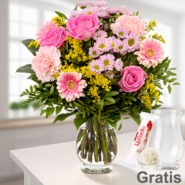 Blumenstrauß Traumhaft mit Vase & Ferrero Raffaello