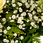 Flower Bouquet Blumenfreude with vase & 2 Ferrero Rocher