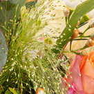 Premiumstrauß Meisterwerk mit Premiumvase & Ferrero Raffaello