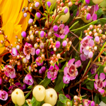 Blumenstrauß Herzenswärme mit Vase & Ferrero Giotto 3er