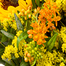 Blumenstrauß Glücksgefühl mit Vase & Rotkäppchen Sekt