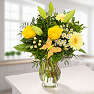 Flower Bouquet Sonnengelb with vase & 2 Ferrero Rocher