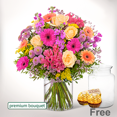 Premium Bouquet Mama with premium vase & 2 Ferrero Rocher