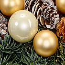 Weihnachts-Arrangement Vorfreude mit 2 Ferrero Rocher