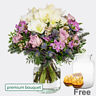 Premium Bouquet Winterhauch with premium vase & 2 Ferrero Rocher