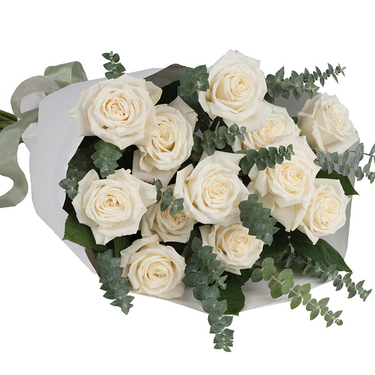 Bouquet of white roses