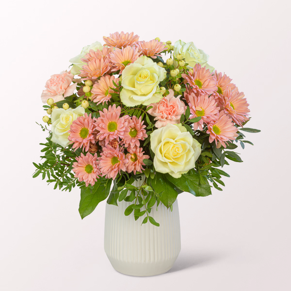 Blumenstrauß Frühlingsmorgen mit Vase & Ferrero Giotto