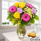 Blumenstrauß Blütenromanze mit Vase & 2 Ferrero Rocher