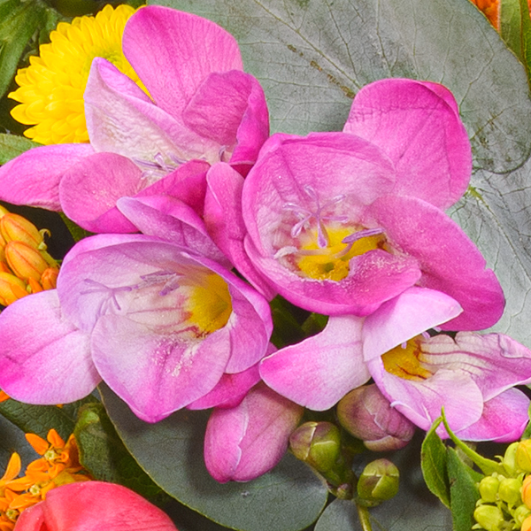 Premium Bouquet Lebensfreude with Premium Vase