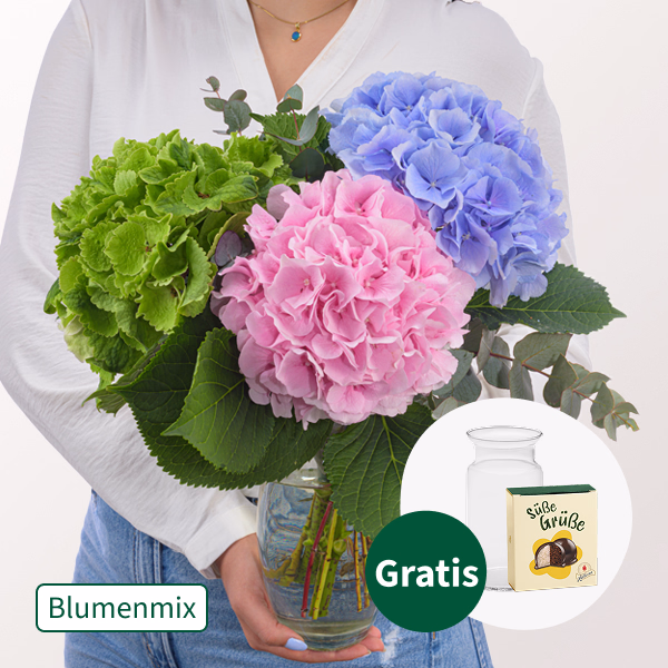 Traumhafte Hortensien mit Eukalyptus mit Halloren Kugeln & Vase