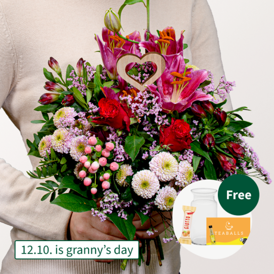 Autumn Bouquet for Grandma with vase & 3 Ferrero Giotto & Teaballs