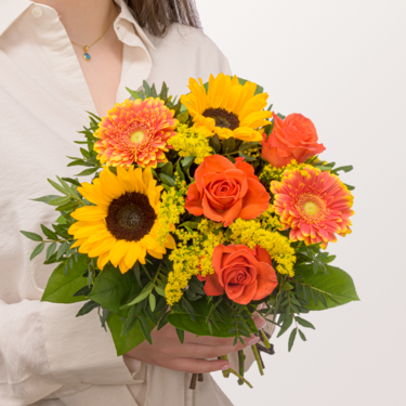 Flower Bouquet Sonnenbad with vase & 3 Ferrero Giotto