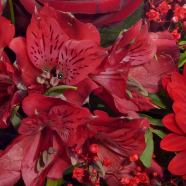 Blumenstrauß Charme mit Vase & Ferrero Giotto 3er