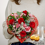 Blumenstrauß Herzensblüte mit Vase & 2 Ferrero Rocher