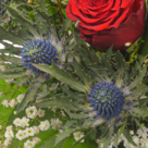 Blumenstrauß Winterbote mit Vase