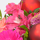 Blumenstrauß Weihnachtsherz mit Vase & 2 Ferrero Rocher