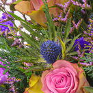 Blumenstrauß Winterwiese mit Vase & 2 Ferrero Rocher