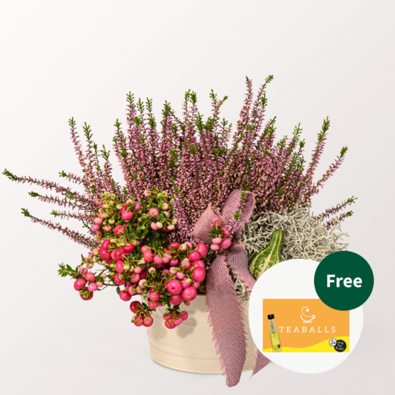 Arrangement Gartenglück with Teaballs